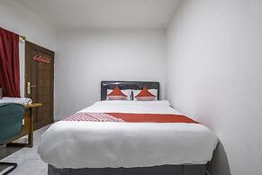 OYO Life 2391 Baladewa Residence Syariah