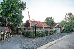 Hotel O Putroyono Homestay