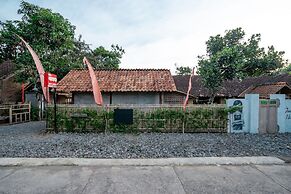 Hotel O Putroyono Homestay