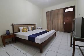 SPOT ON 2426 Hotel Aget Jaya Ii