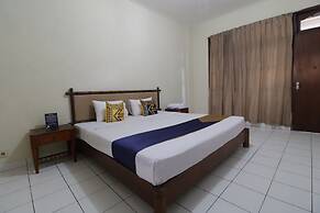 SPOT ON 2426 Hotel Aget Jaya Ii