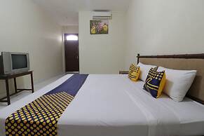 SPOT ON 2426 Hotel Aget Jaya Ii