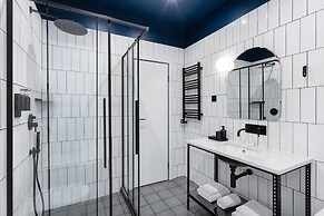 P 17 Hotel