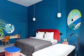 P 17 Hotel