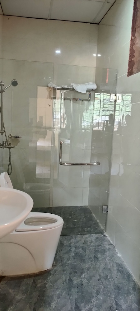 Meo Vac Valley Hotel - Hostel