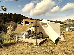 THE Retreat