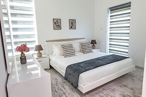 Luton Vacation Homes Continental Tower