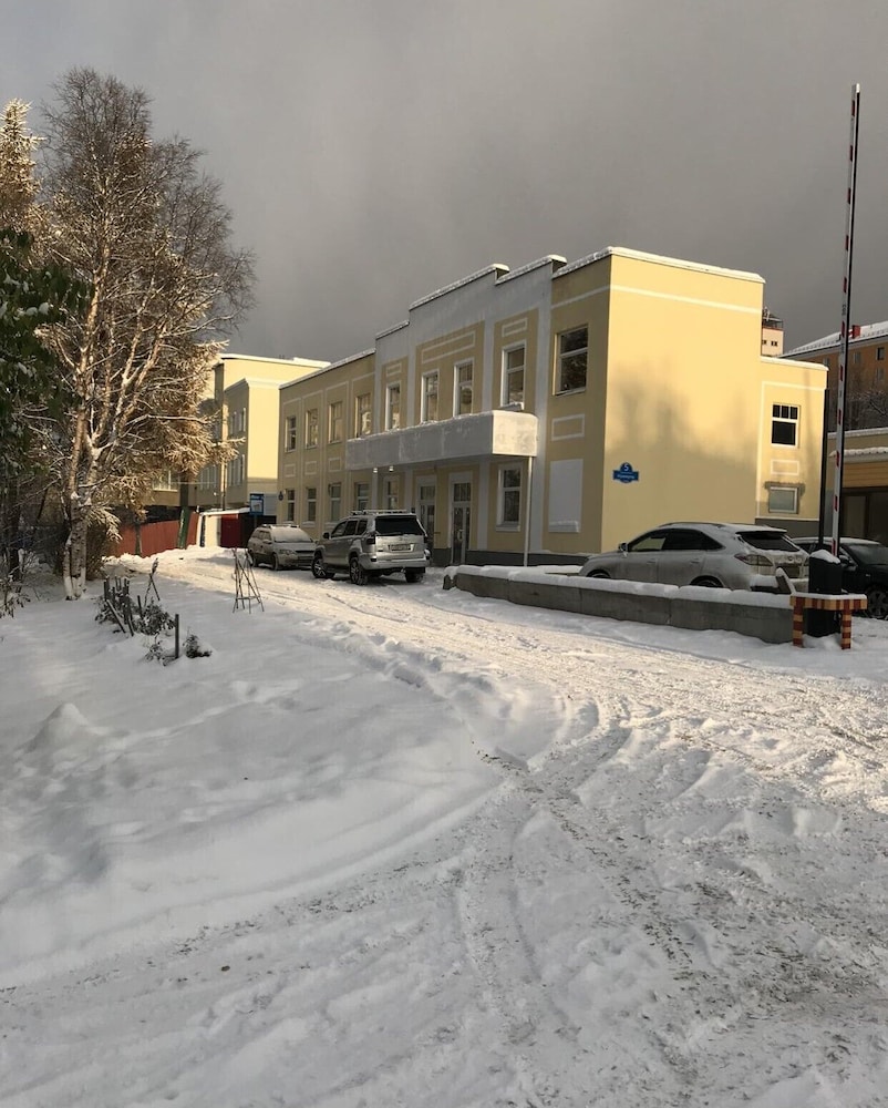 Commune Hostel