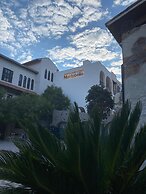 Hotel Montebello