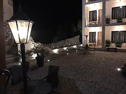 Hotel Montebello