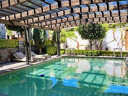 Hotel Montebello