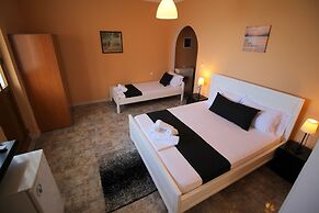 Jericho rooms