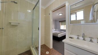 Castlereagh Lodge Motel