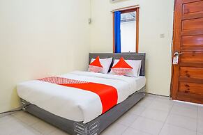 OYO 2401 Ardini Residence