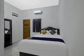 OYO Life 2412 Mandala Residence