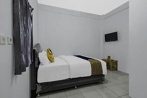 OYO Life 2412 Mandala Residence