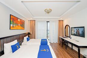 D'Lioro Hotel & Resort