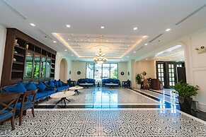 D'Lioro Hotel & Resort