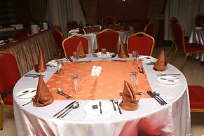 Summerdale Inn