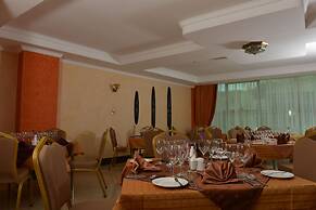 Summerdale Inn