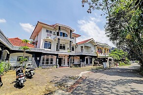 OYO 2452 Hotel Metro