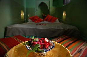 Riad Sardinas & Chili