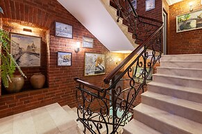 Amarant Hotel