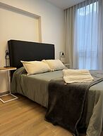 Monroe Suites