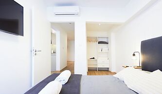 Monroe Suites