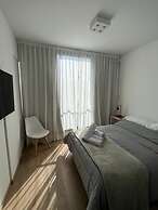 Monroe Suites