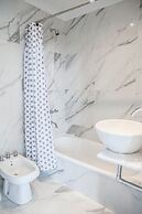 Monroe Suites