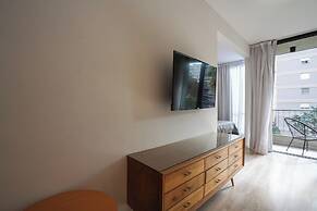 Monroe Suites