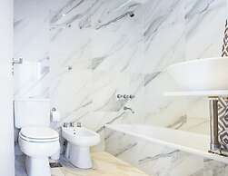 Monroe Suites