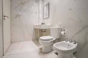 Monroe Suites