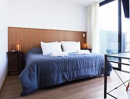Monroe Suites