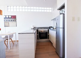 Monroe Suites
