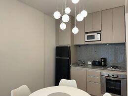 Monroe Suites