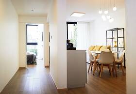 Monroe Suites