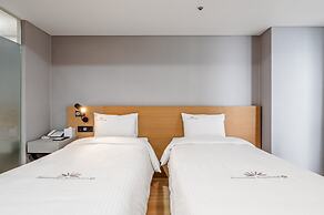 Haeundae Seacloud Hotel Residence