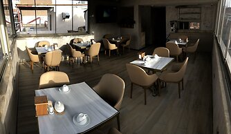X-Nellyi Boutique Hotel