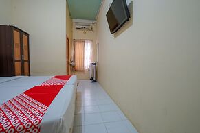 OYO Life 2502 Syariah Triantama Kost