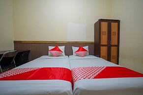 OYO Life 2502 Syariah Triantama Kost