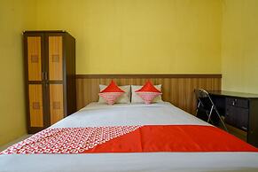 OYO Life 2502 Syariah Triantama Kost