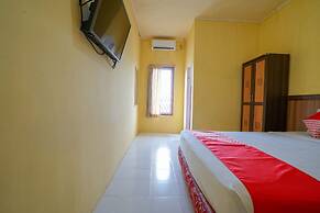 OYO Life 2502 Syariah Triantama Kost