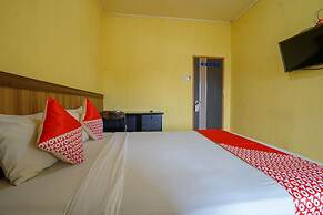 OYO Life 2502 Syariah Triantama Kost