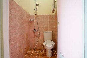 OYO Life 2502 Syariah Triantama Kost