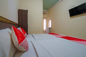 OYO Life 2502 Syariah Triantama Kost