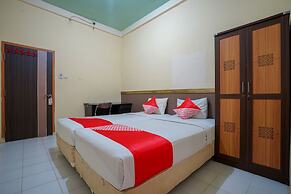 OYO Life 2502 Syariah Triantama Kost