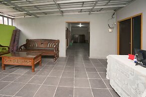 OYO 2492 Nindy Homestay