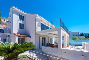 Villa Mlini